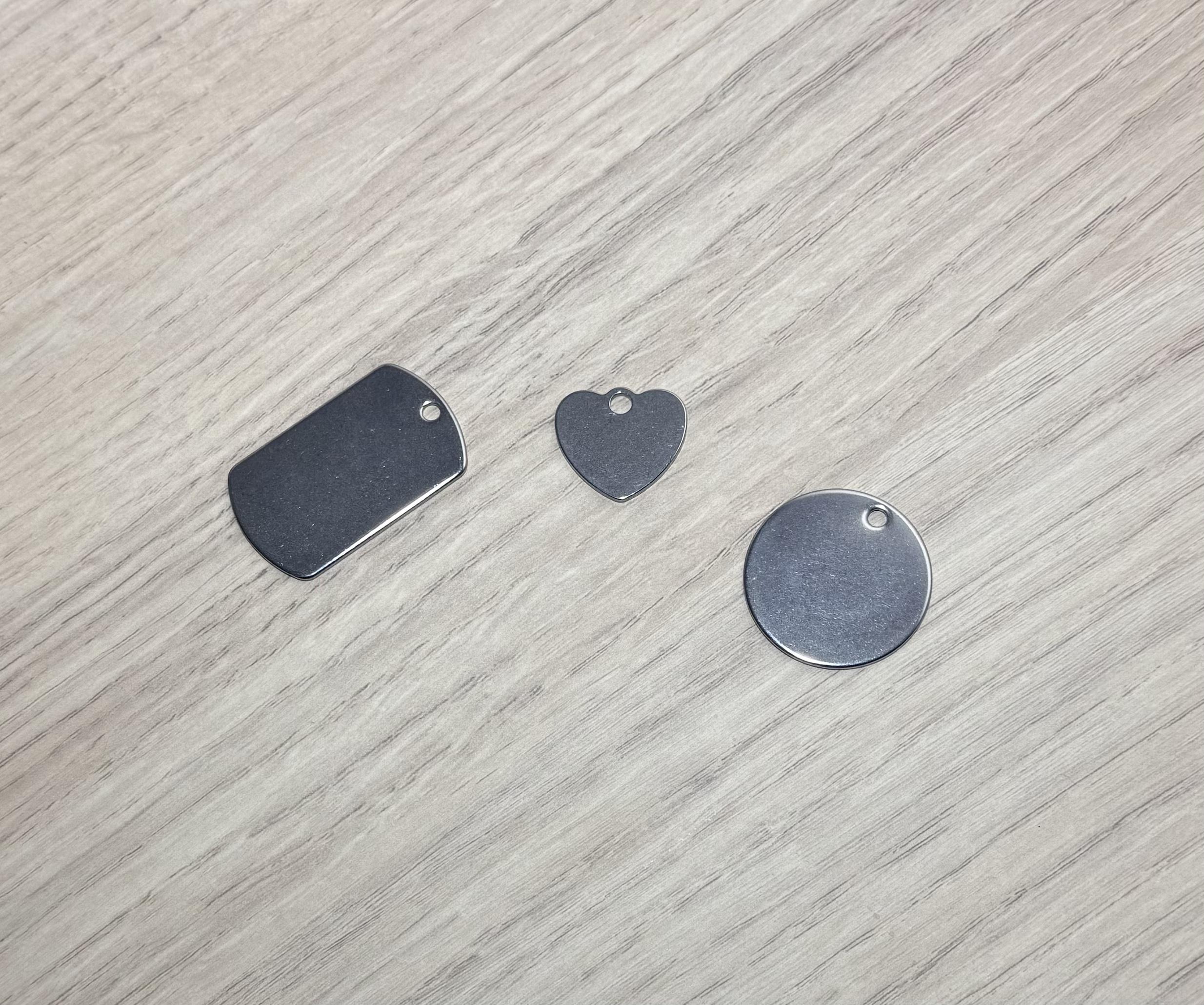 petit cœur gravé petit cœur gravé