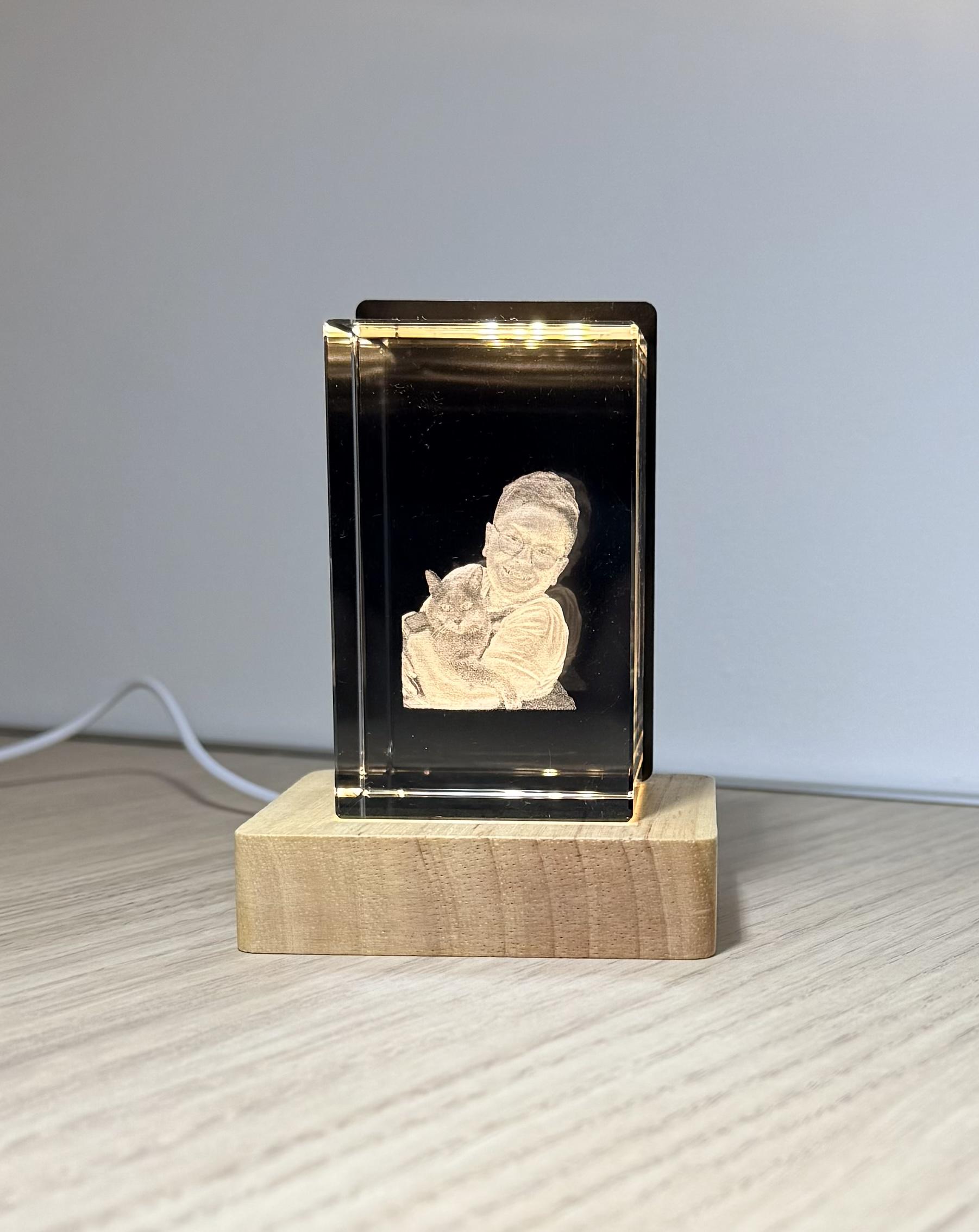 cube en cristal massif personnalisé – gravure 3d haute définition cube en cristal massif personnalisé – gravure 3d haute définition